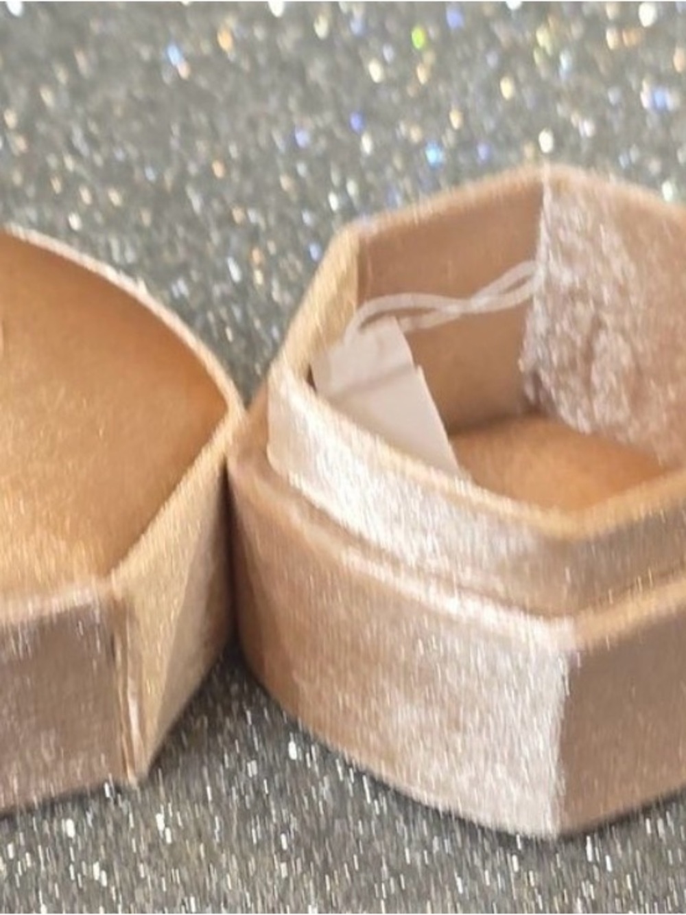 Kendra Scott Velvet Jewelry Box in Blush Pink - Picture 2 of 2